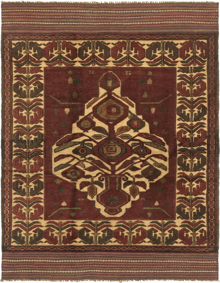 Detail image of 4' x 6' 6 Hand Knotted Sumak Wool Rug