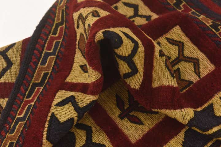 4' x 5' 10 Hand Knotted Sumak Wool Rug