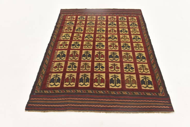 Detail image of 4' x 5' 10 Hand Knotted Sumak Wool Rug