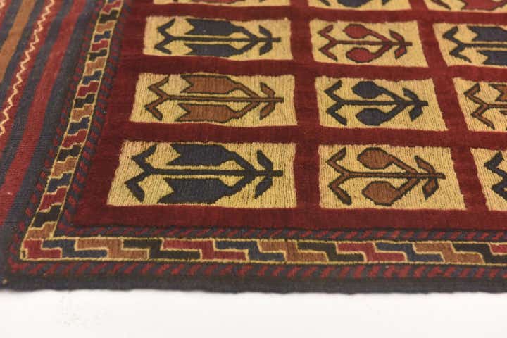 4' x 5' 10 Hand Knotted Sumak Wool Rug