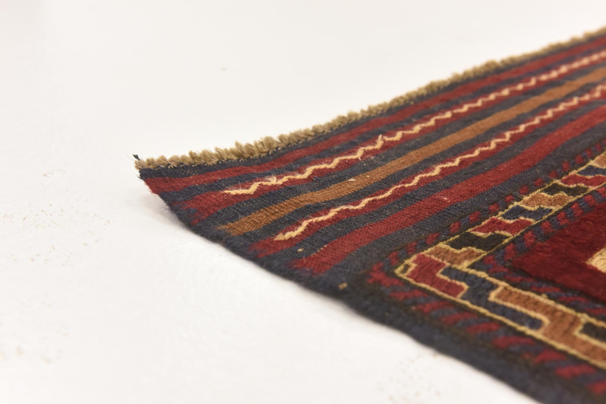 4' x 5' 10 Hand Knotted Sumak Wool Rug