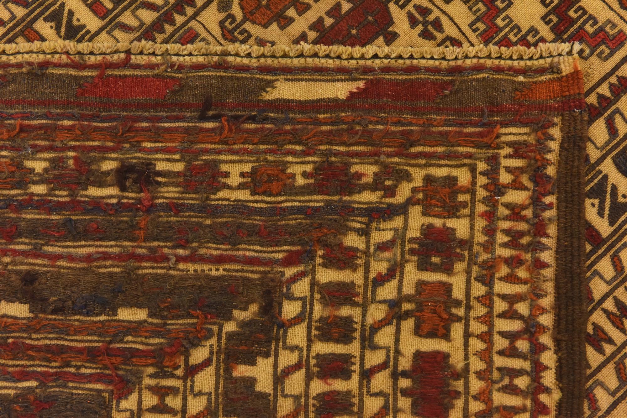 4' 3 x 6' 5 Hand Knotted Sumak Wool Rug