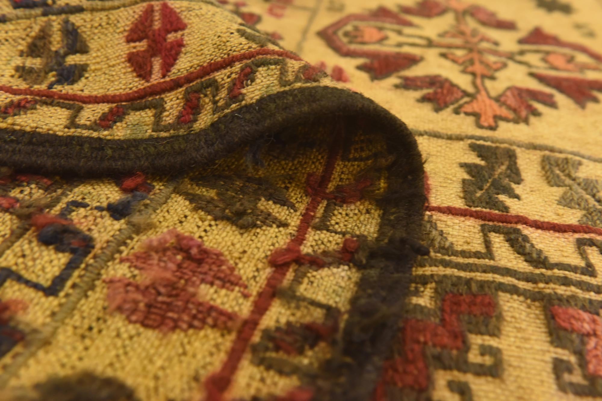 3' 11 x 6' 4 Hand Knotted Sumak Wool Rug