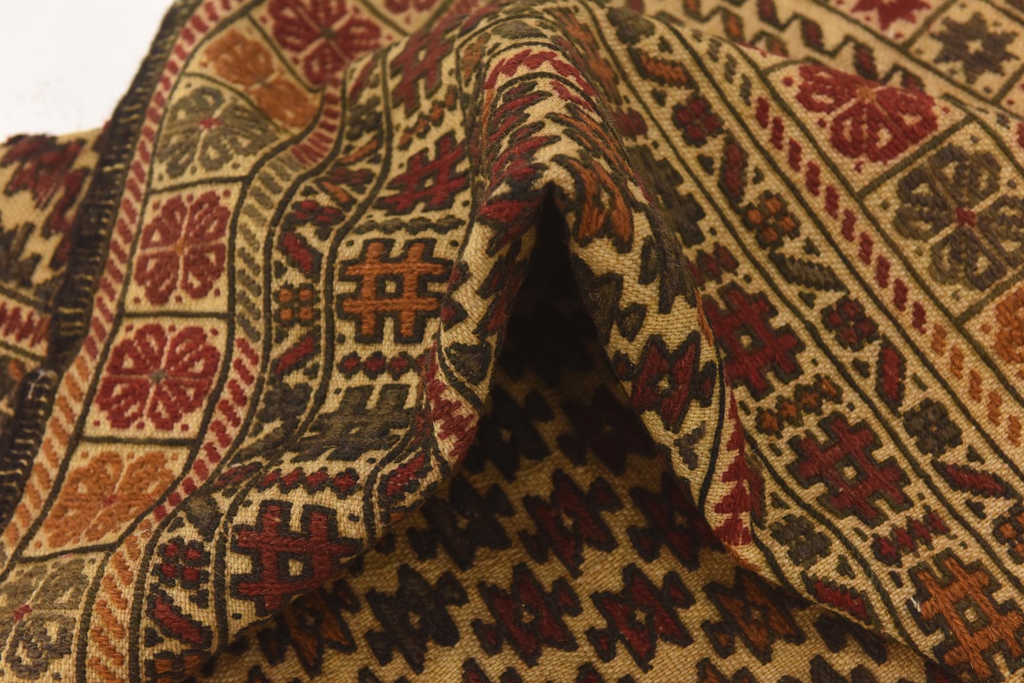 3' 10 x 6' 7 Hand Knotted Sumak Wool Rug