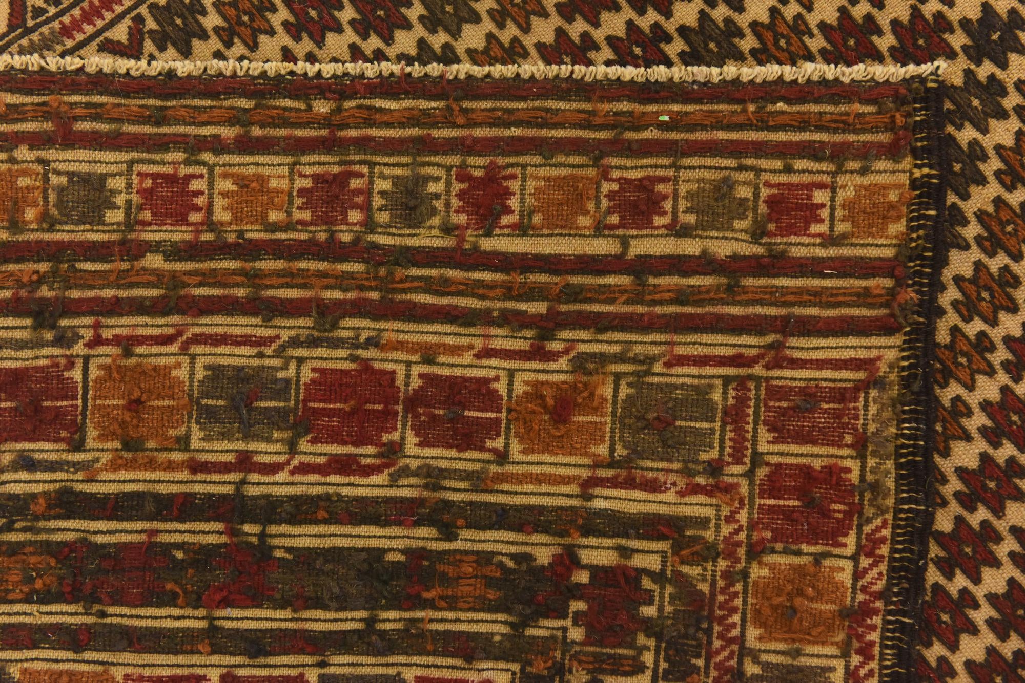 3' 10 x 6' 7 Hand Knotted Sumak Wool Rug