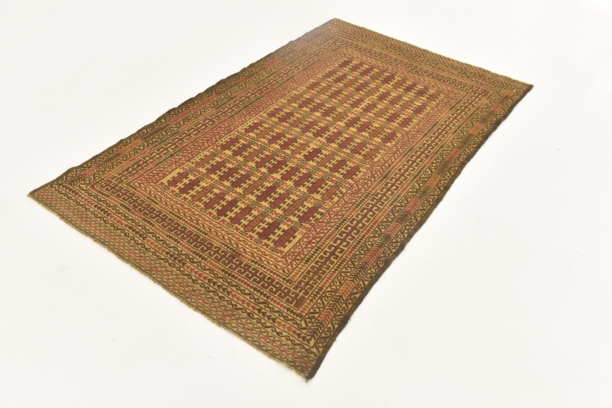 4' x 6' 4 Hand Knotted Sumak Wool Rug