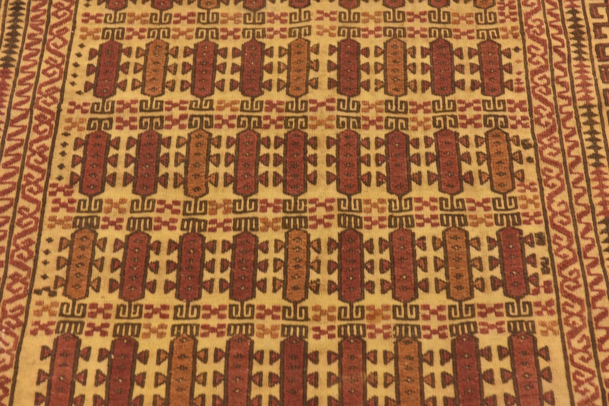 4' x 6' 4 Hand Knotted Sumak Wool Rug