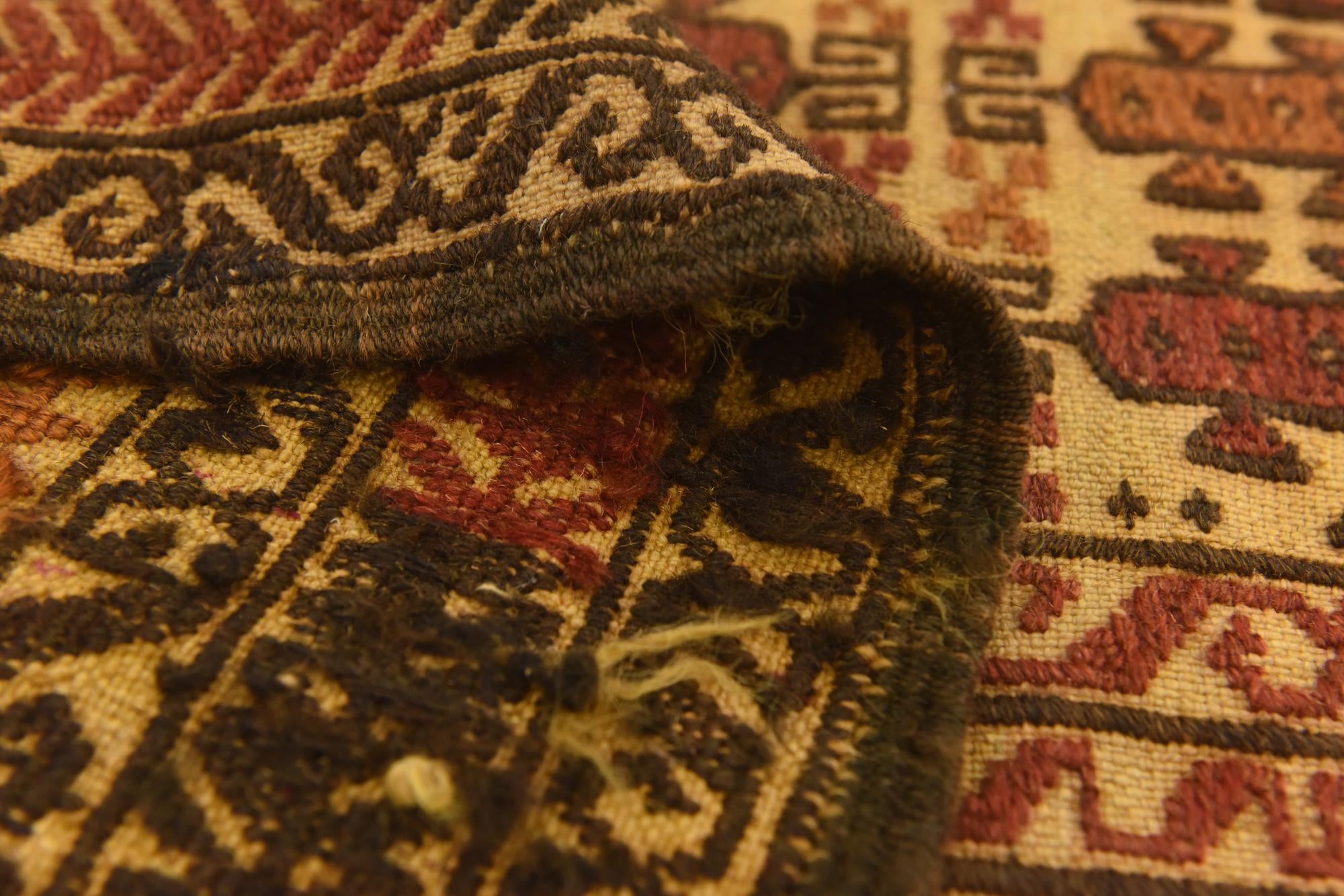 4' x 6' 4 Hand Knotted Sumak Wool Rug