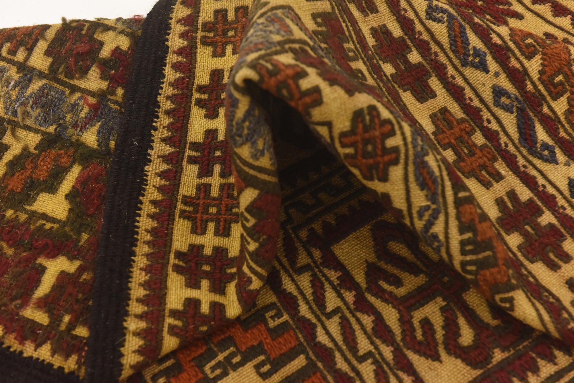 3' 11 x 6' 9 Hand Knotted Sumak Wool Rug