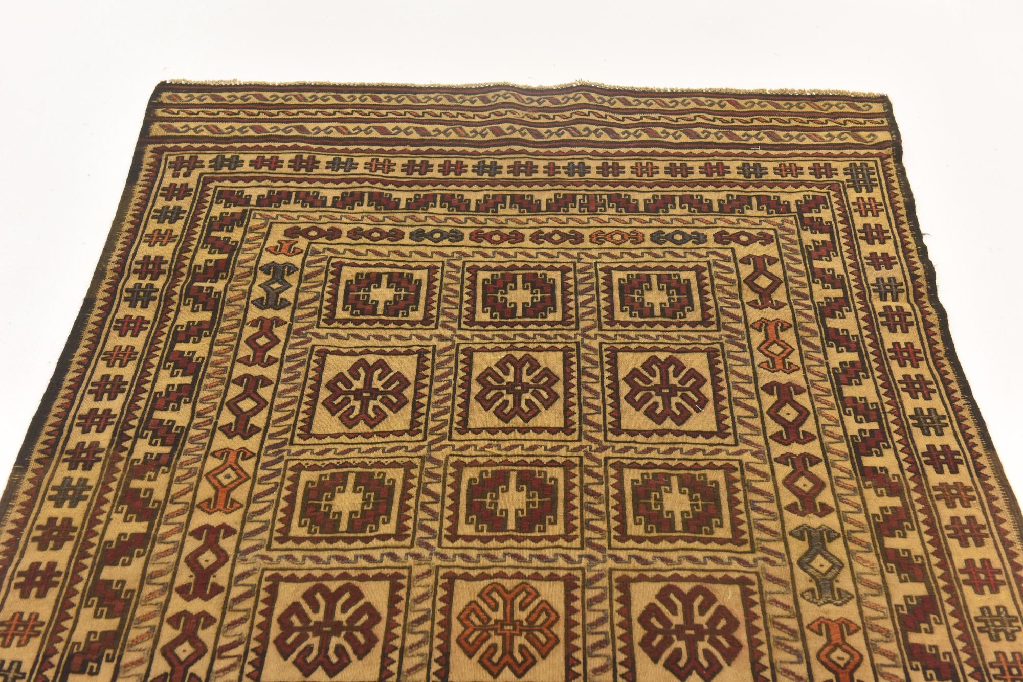 3' 11 x 6' 8 Hand Knotted Sumak Wool Rug