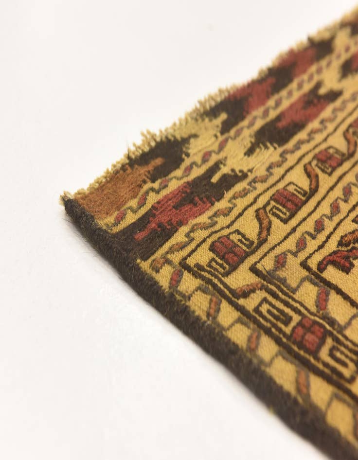 Detail image of 3' 10 x 6' 5 Hand Knotted Sumak Wool Rug