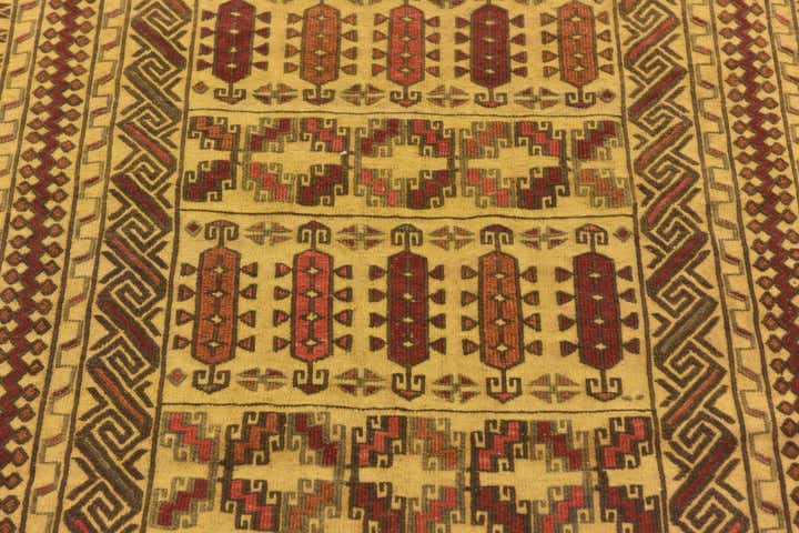 3' 9 x 6' 8 Hand Knotted Sumak Wool Rug