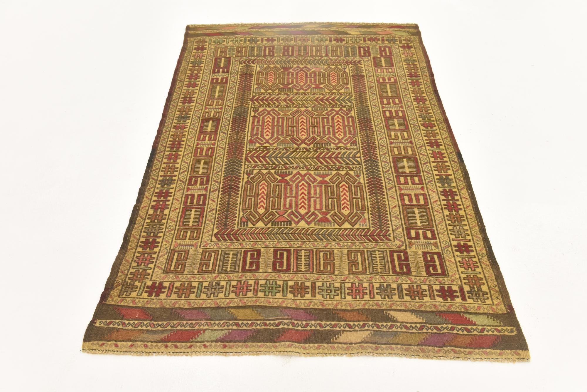 3' 11 x 6' 8 Hand Knotted Sumak Wool Rug