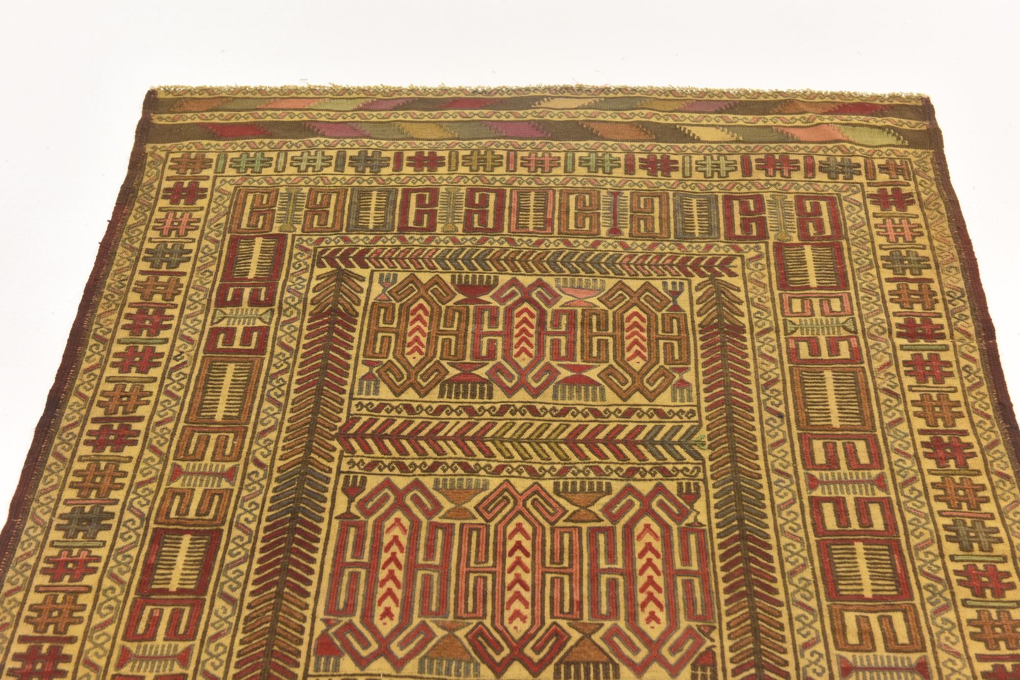 3' 11 x 6' 8 Hand Knotted Sumak Wool Rug