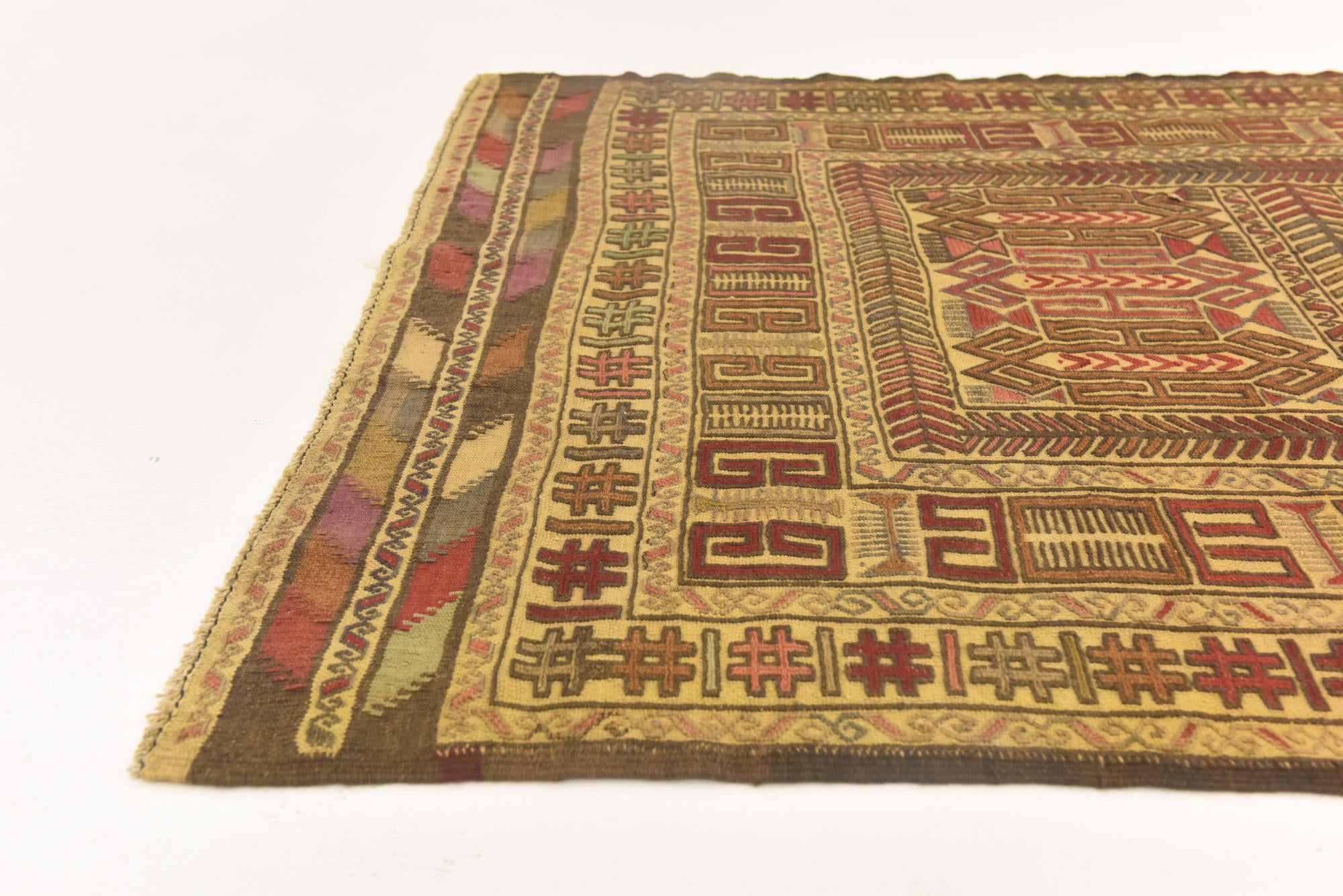 3' 11 x 6' 8 Hand Knotted Sumak Wool Rug