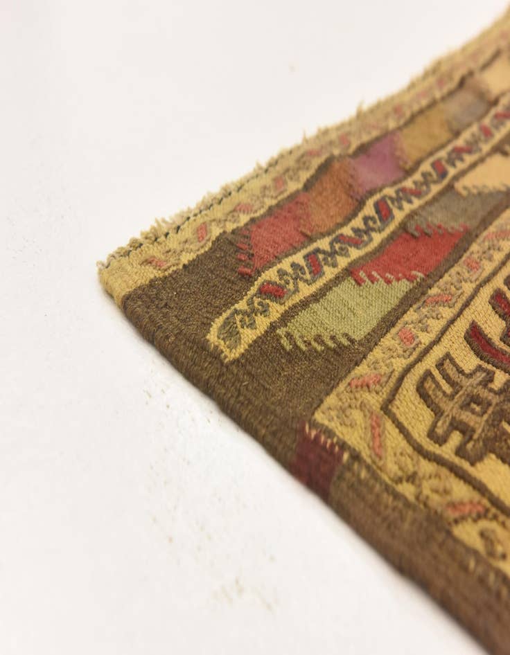 Detail image of 3' 11 x 6' 8  Hand Knotted Sumak Wool Rug