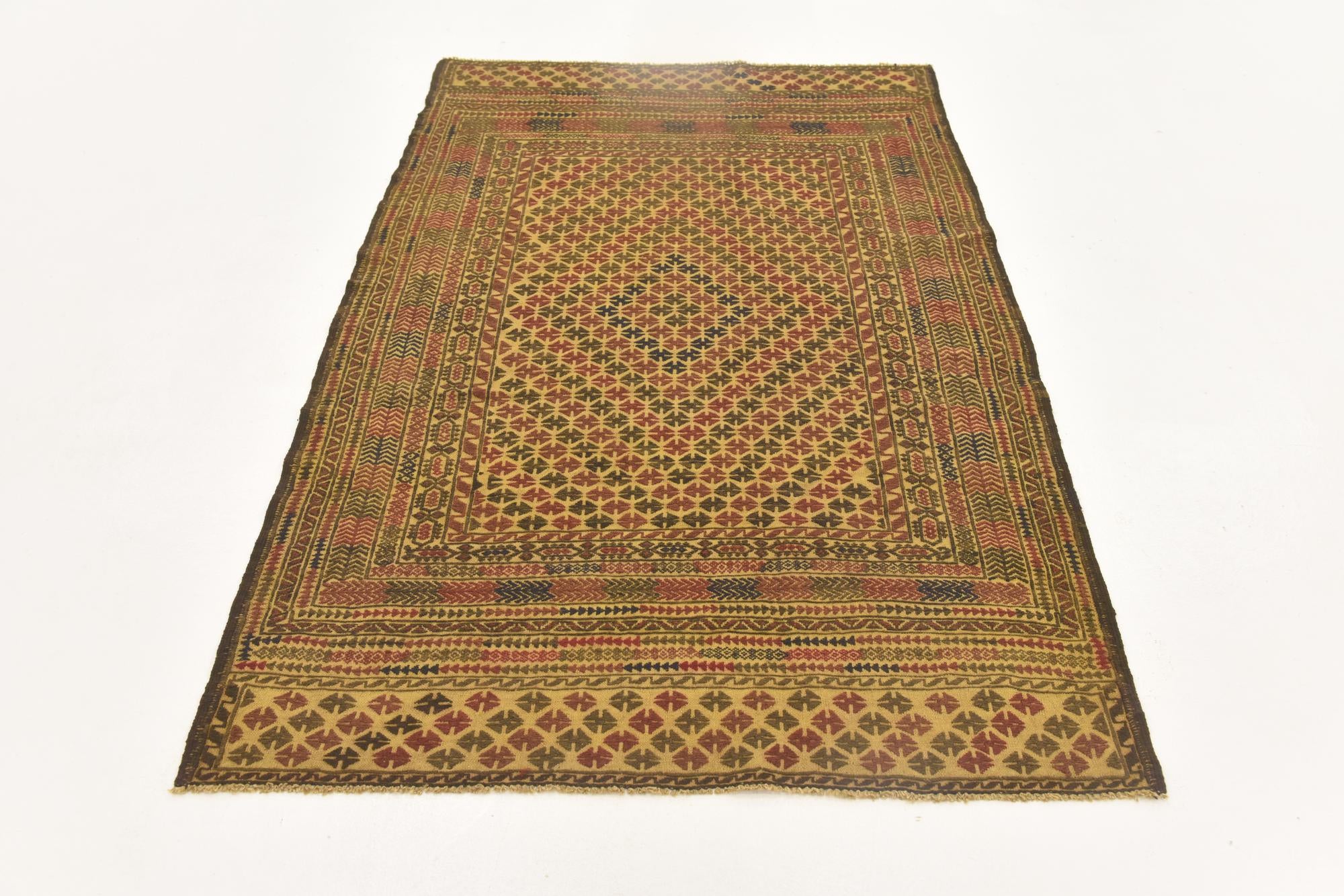 3' 11 x 6' 7 Hand Knotted Sumak Wool Rug