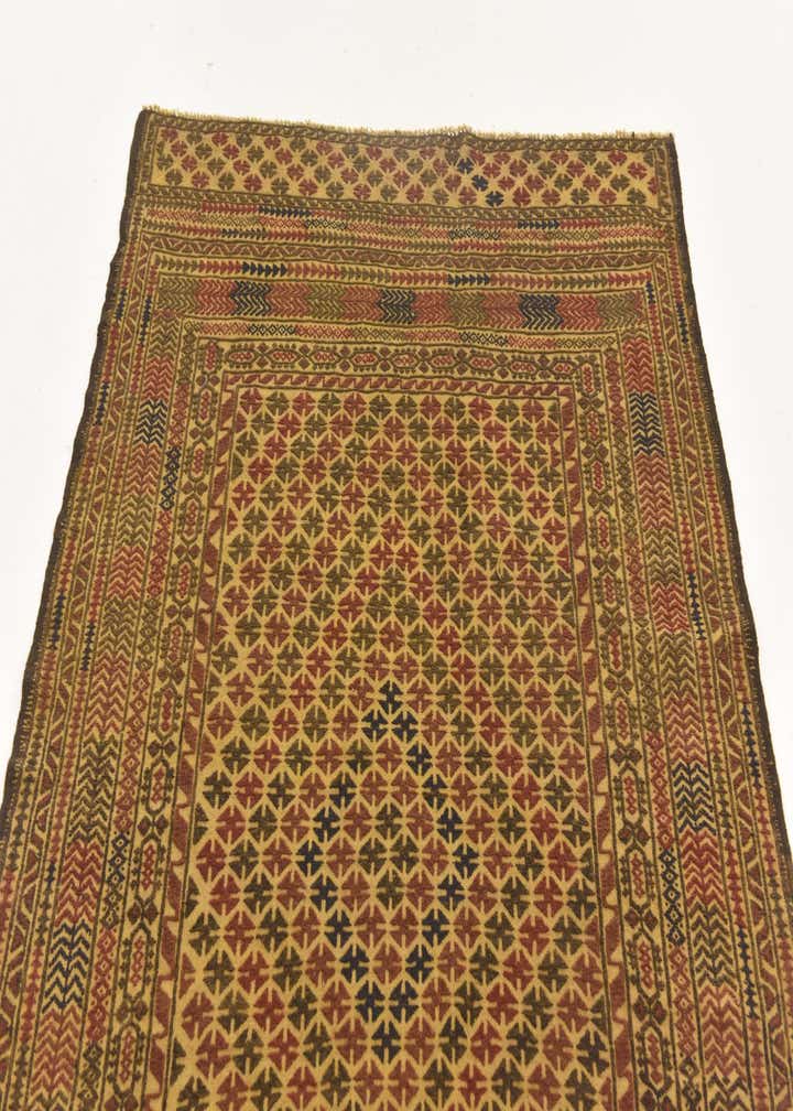 3' 11 x 6' 7 Hand Knotted Sumak Wool Rug