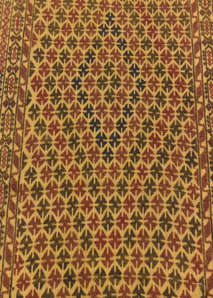 3' 11 x 6' 7 Hand Knotted Sumak Wool Rug