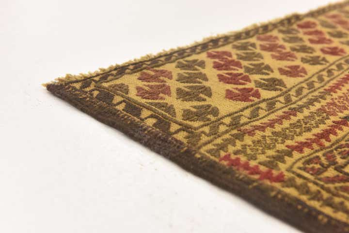 3' 11 x 6' 7 Hand Knotted Sumak Wool Rug