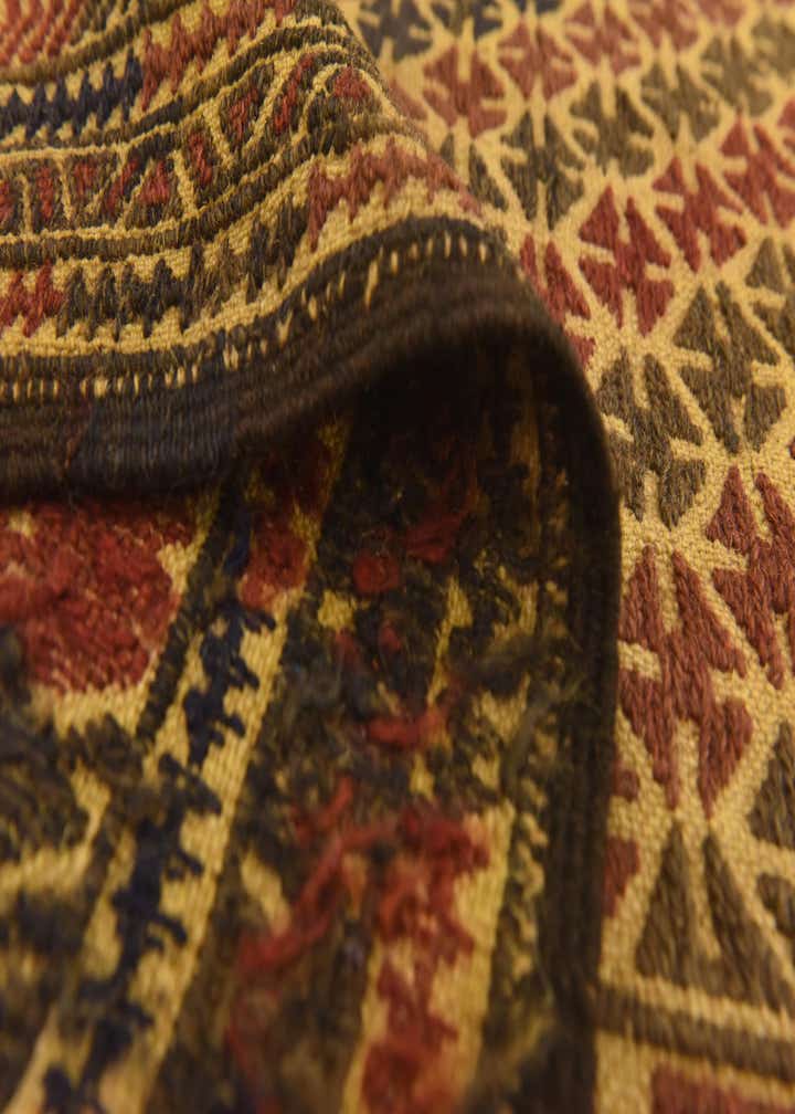 3' 11 x 6' 7 Hand Knotted Sumak Wool Rug