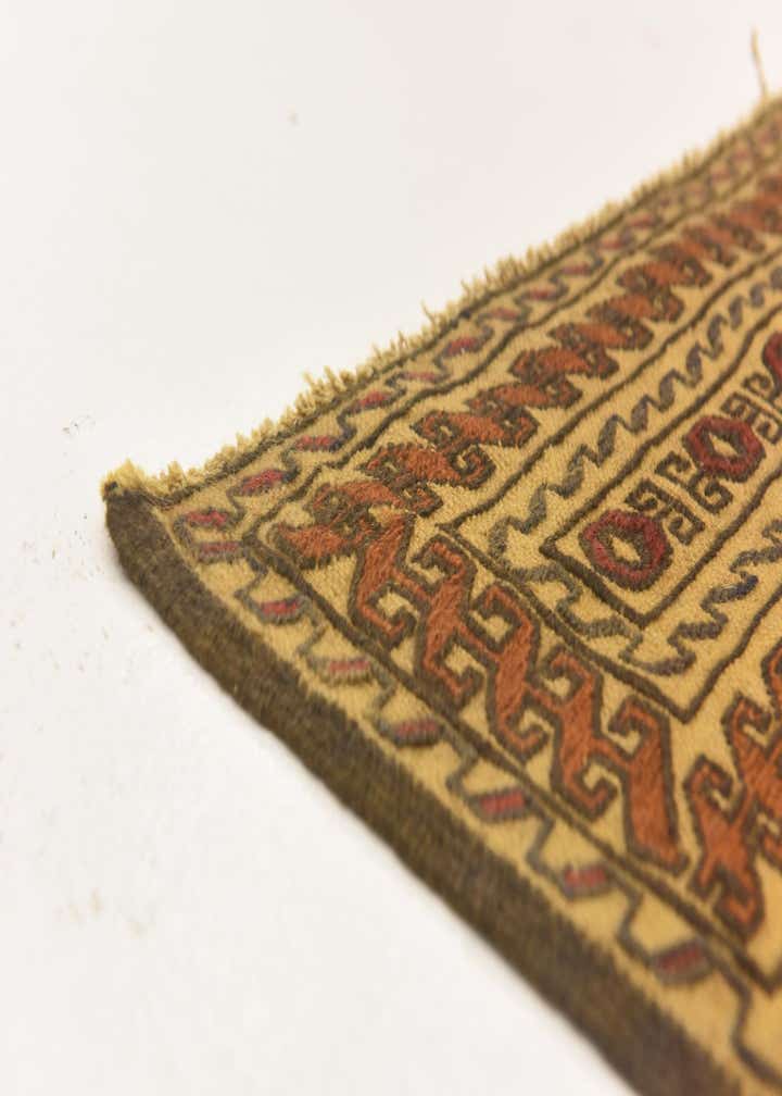 4' x 6' 4 Hand Knotted Sumak Wool Rug