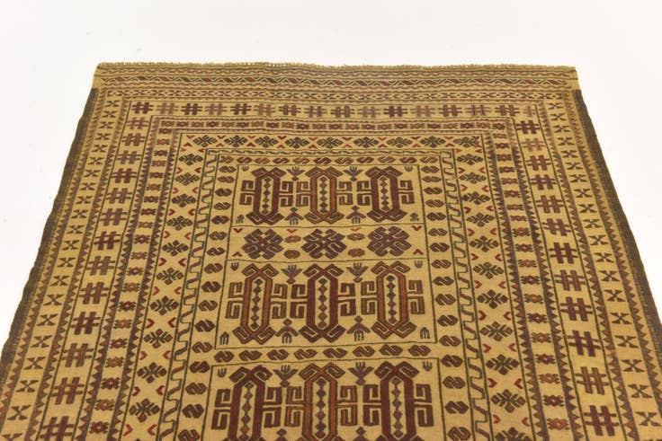 Detail image of 4' x 6' 1 Hand Knotted Sumak Wool Rug