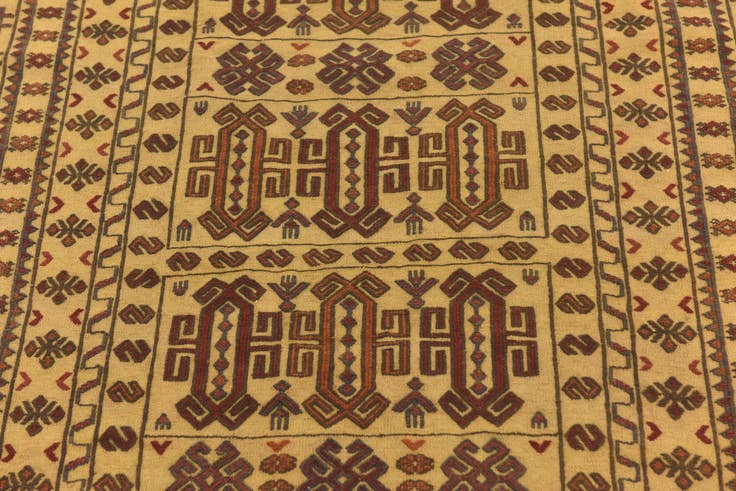 Detail image of 4' x 6' 1 Hand Knotted Sumak Wool Rug