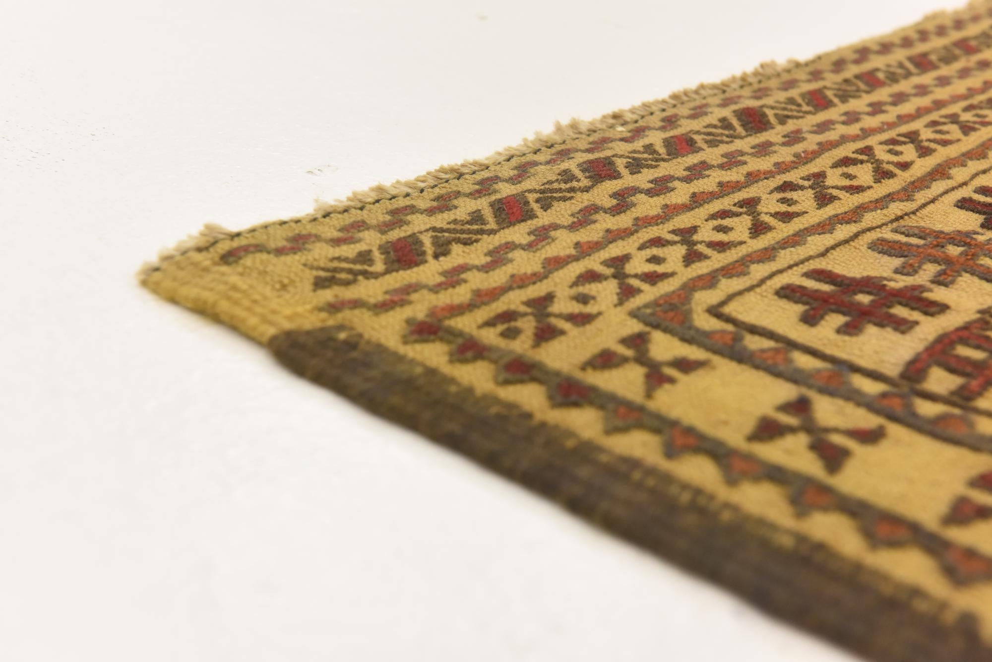 4' x 6' 1 Hand Knotted Sumak Wool Rug