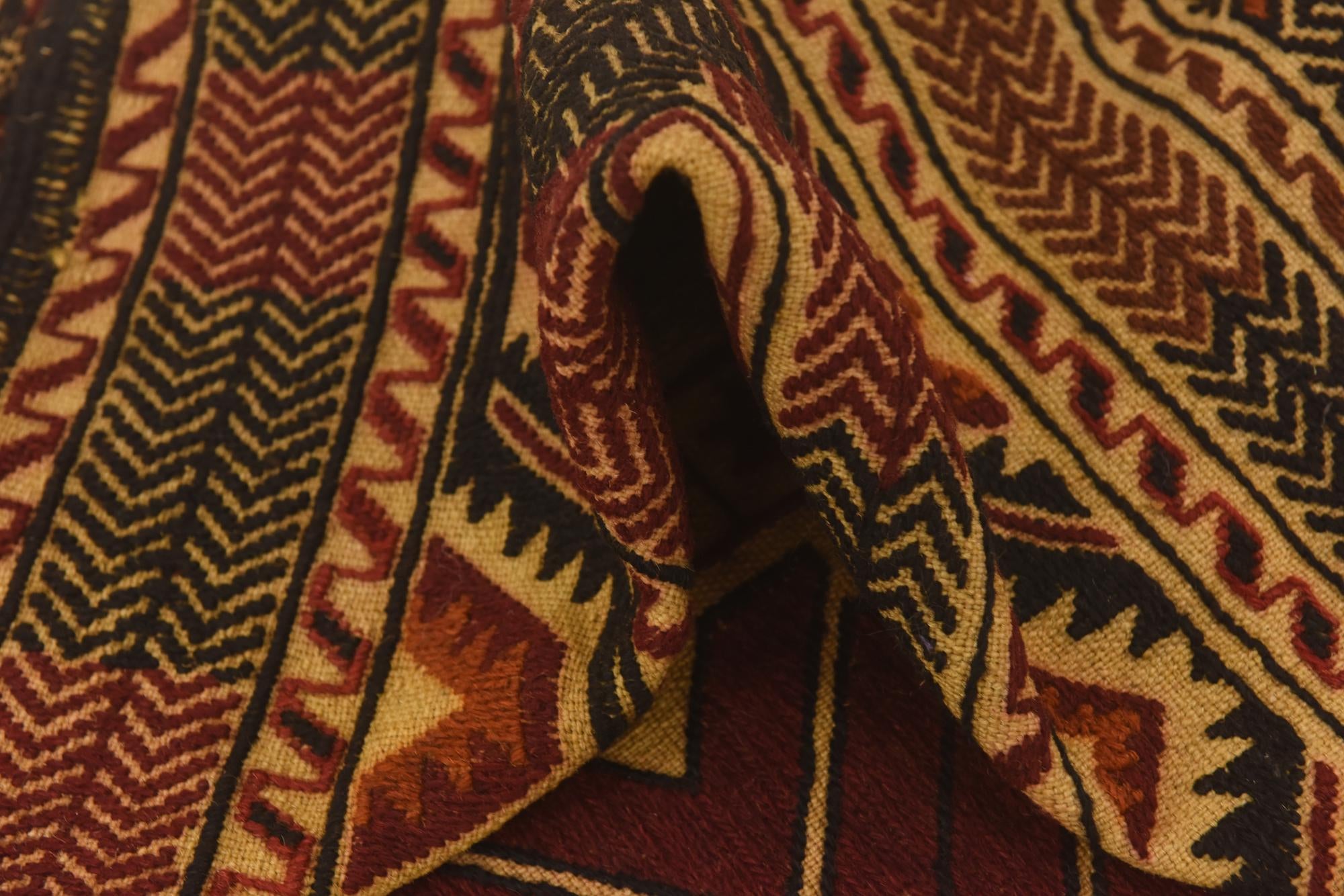 4' 7 x 6' 3 Hand Knotted Sumak Wool Rug