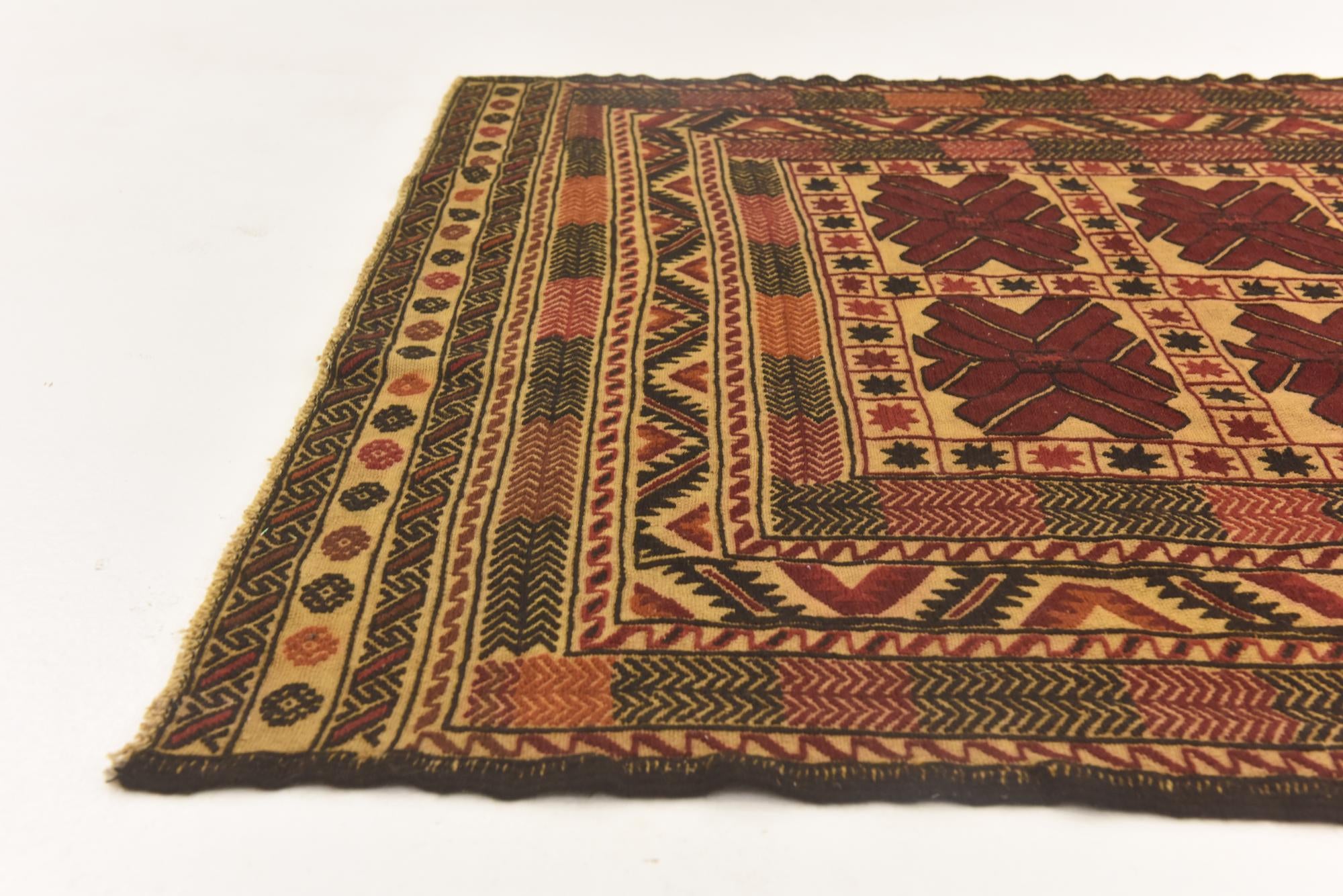 4' 7 x 6' 3 Hand Knotted Sumak Wool Rug