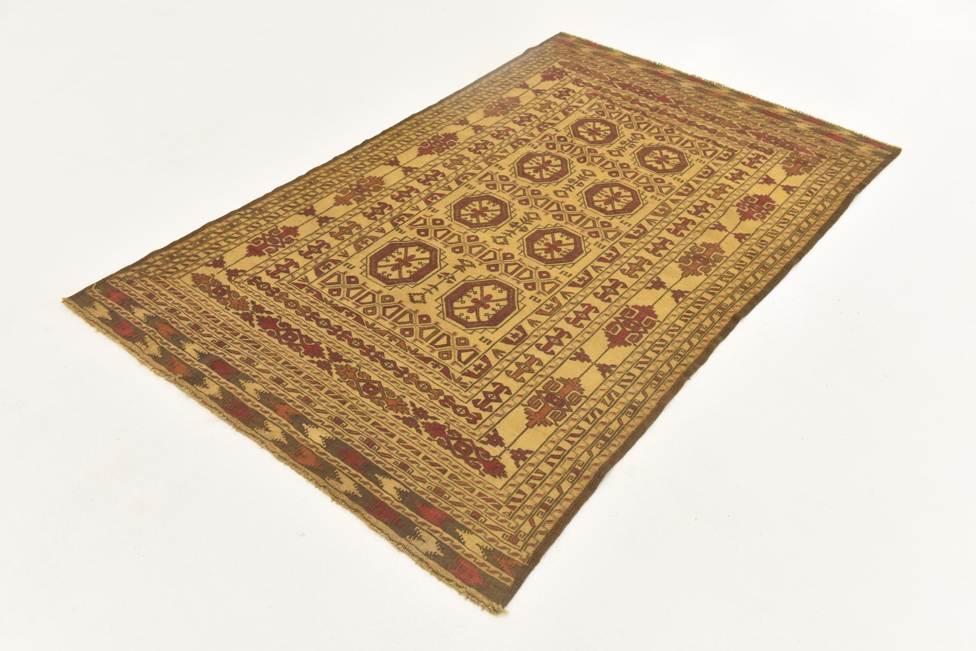 4' 1 x 6' 6 Hand Knotted Sumak Wool Rug