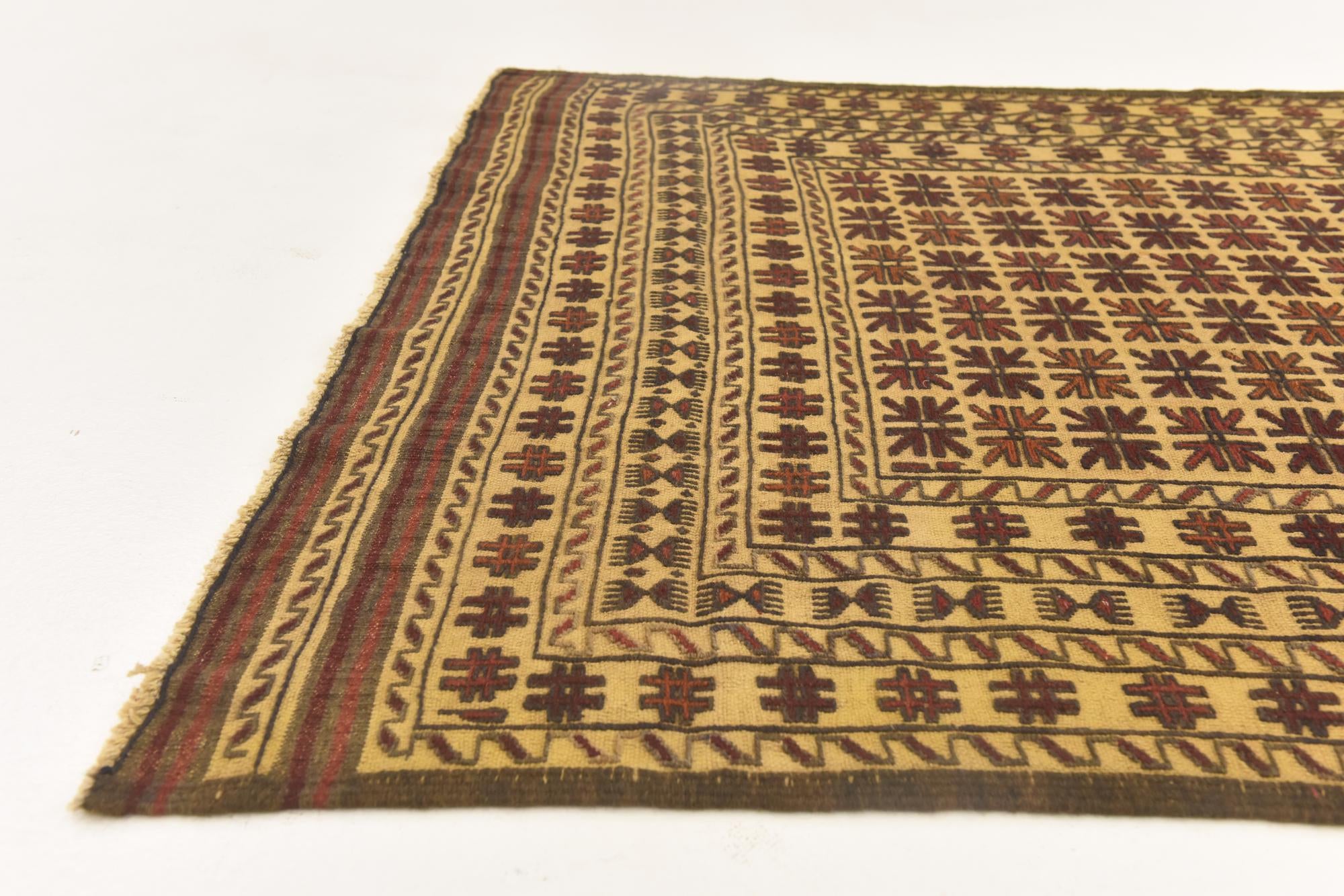 4' x 6' 1 Hand Knotted Sumak Wool Rug
