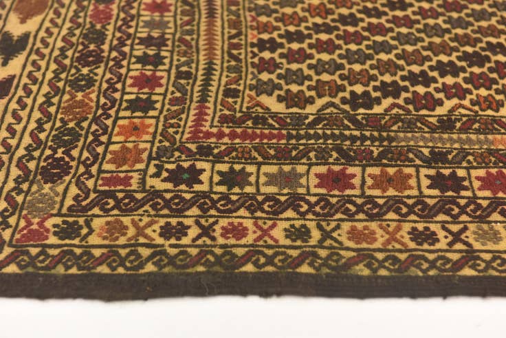 Detail image of 3' 10 x 6' 4 Hand Knotted Sumak Wool Rug