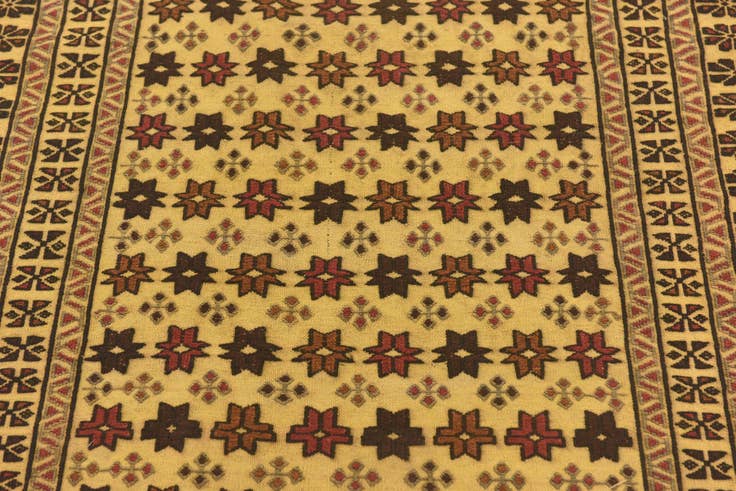 Detail image of 3' 10 x 6' 5 Hand Knotted Sumak Wool Rug