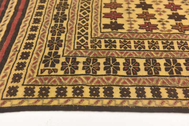 3' 10 x 6' 5 Hand Knotted Sumak Wool Rug