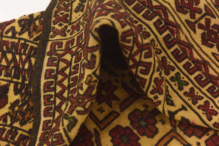 4' 1 x 6' 4 Hand Knotted Sumak Wool Rug