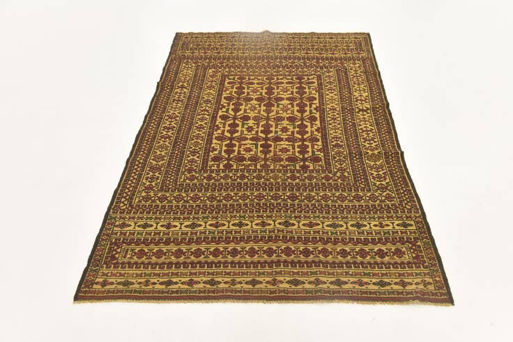Detail image of 4' 1 x 6' 4 Hand Knotted Sumak Wool Rug