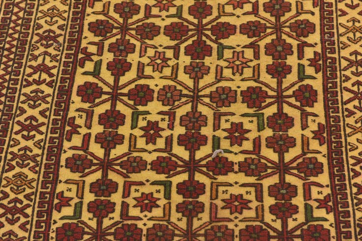 Detail image of 4' 1 x 6' 4 Hand Knotted Sumak Wool Rug