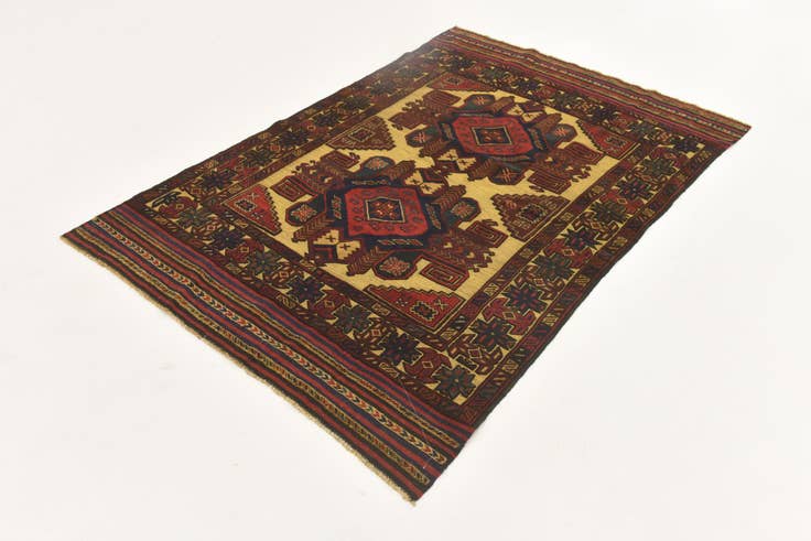 Detail image of 4' 5 x 6' 6 Hand Knotted Sumak Wool Rug