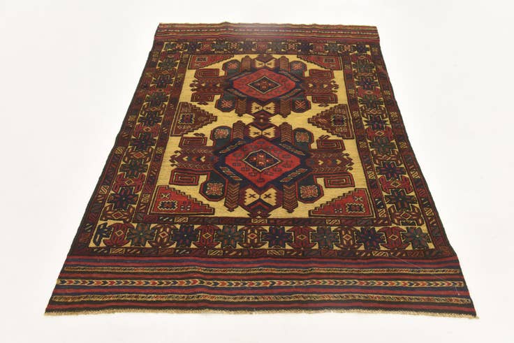 Detail image of 4' 5 x 6' 6 Hand Knotted Sumak Wool Rug
