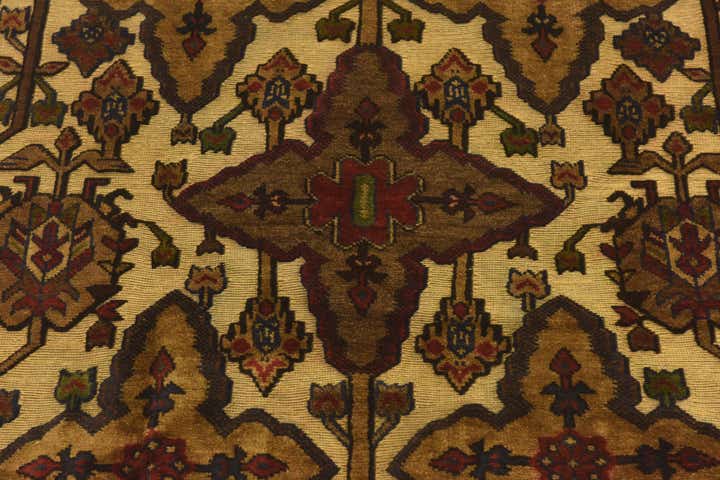 4' 3 x 6' 3 Hand Knotted Sumak Wool Rug