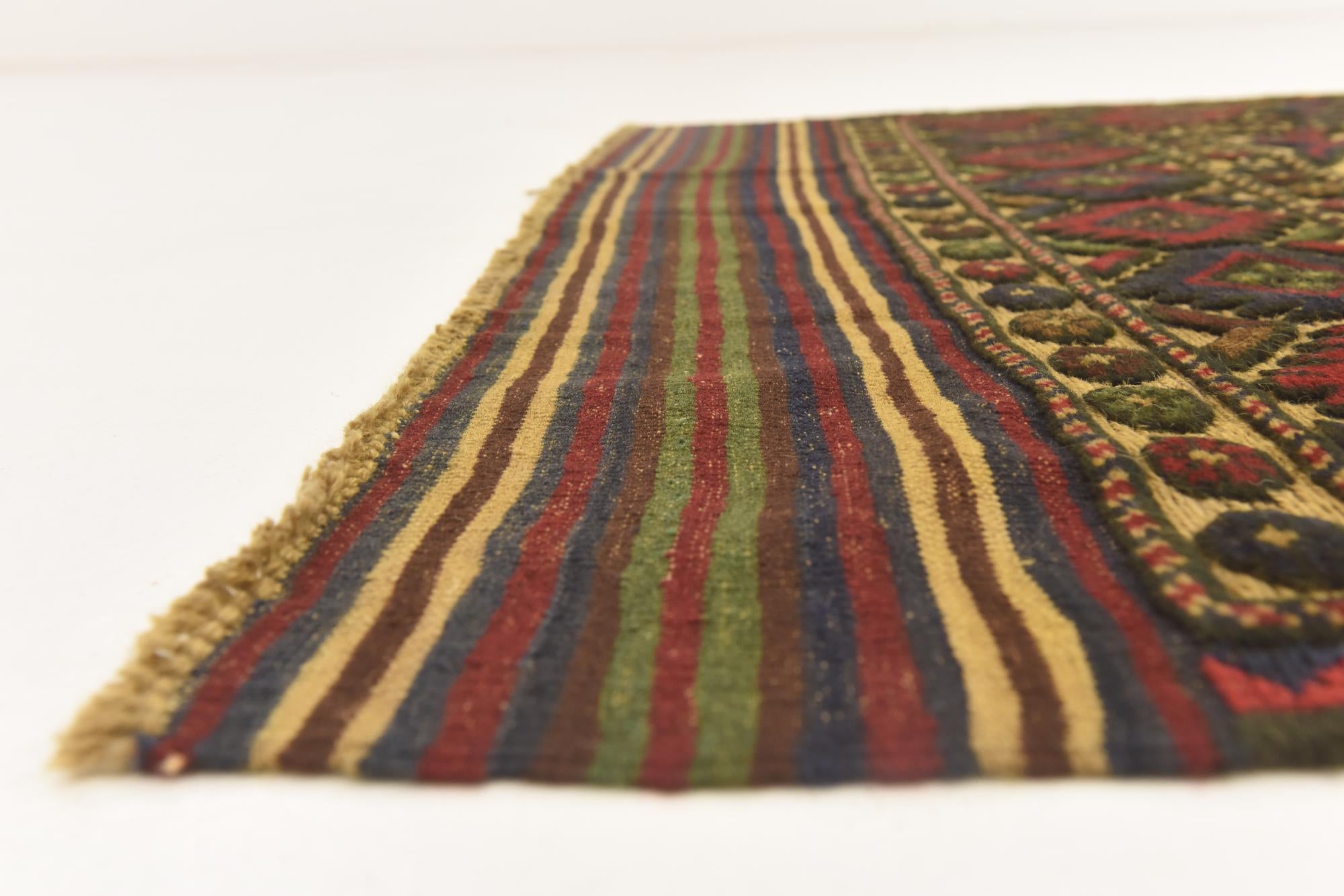 4' x 6' 2 Hand Knotted Sumak Wool Rug