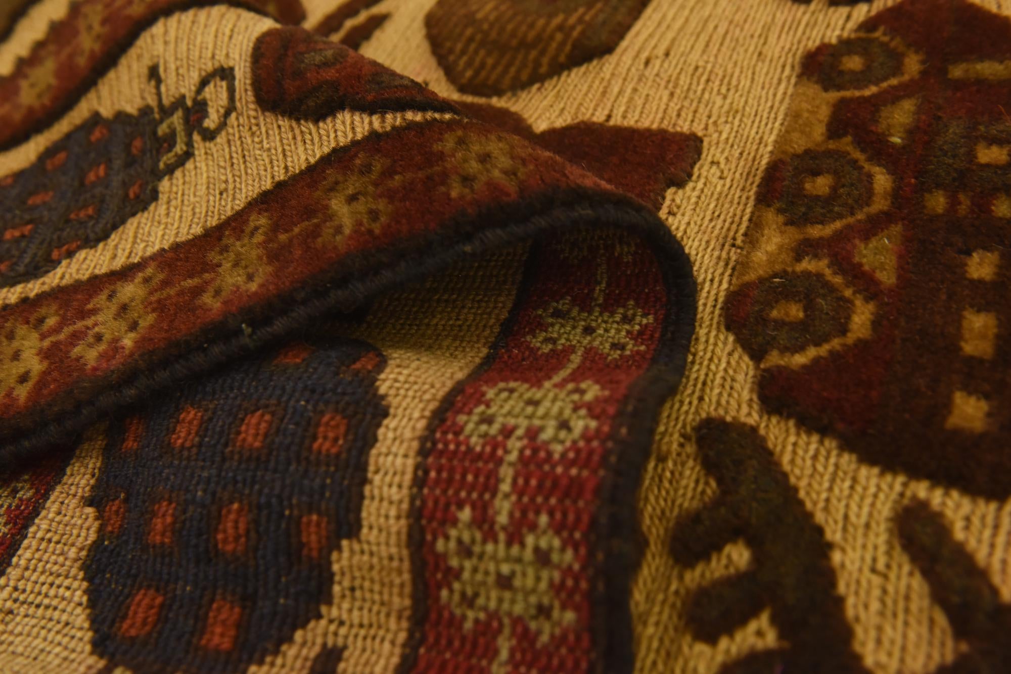 3' 11 x 5' 1 Hand Knotted Sumak Wool Rug
