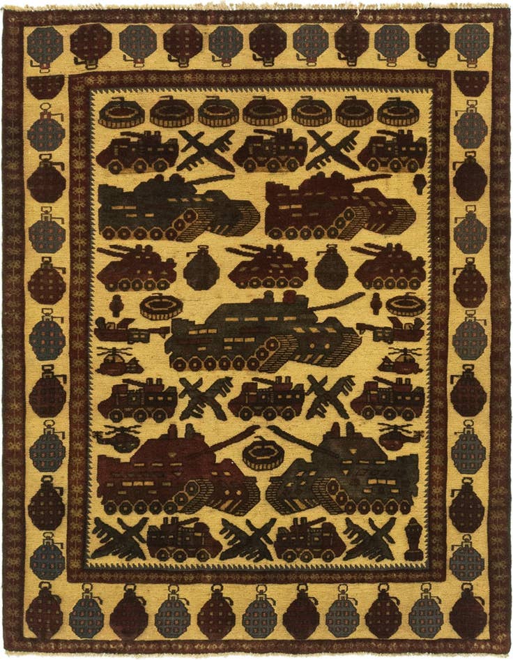 Detail image of 3' 11 x 5' 1 Hand Knotted Sumak Wool Rug