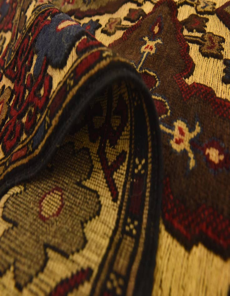 Detail image of 4' 2 x 6' 4  Hand Knotted Sumak Wool Rug