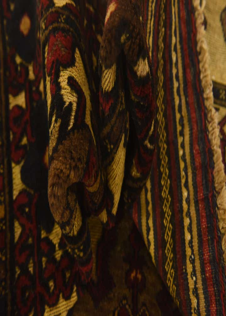 4' 2 x 6' Hand Knotted Sumak Wool Rug