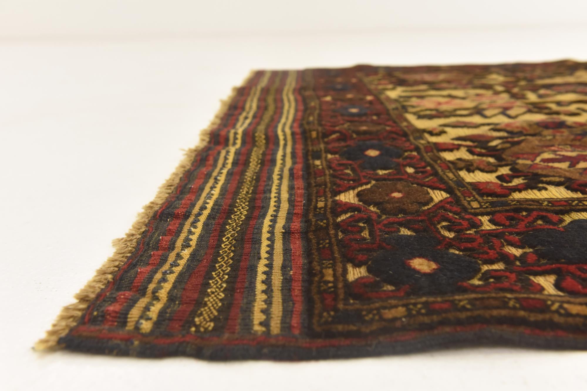 4' 2 x 6' Hand Knotted Sumak Wool Rug