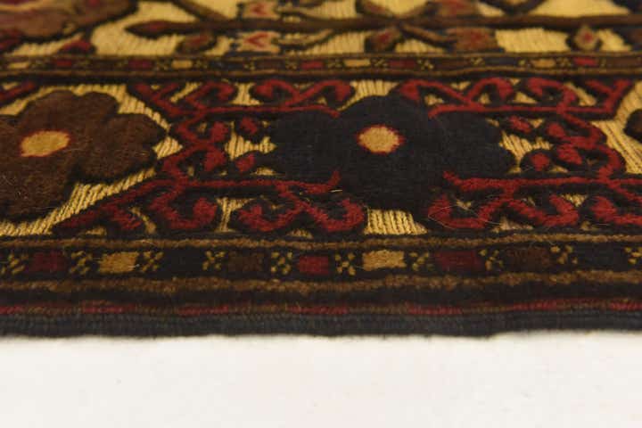 4' 2 x 6' Hand Knotted Sumak Wool Rug