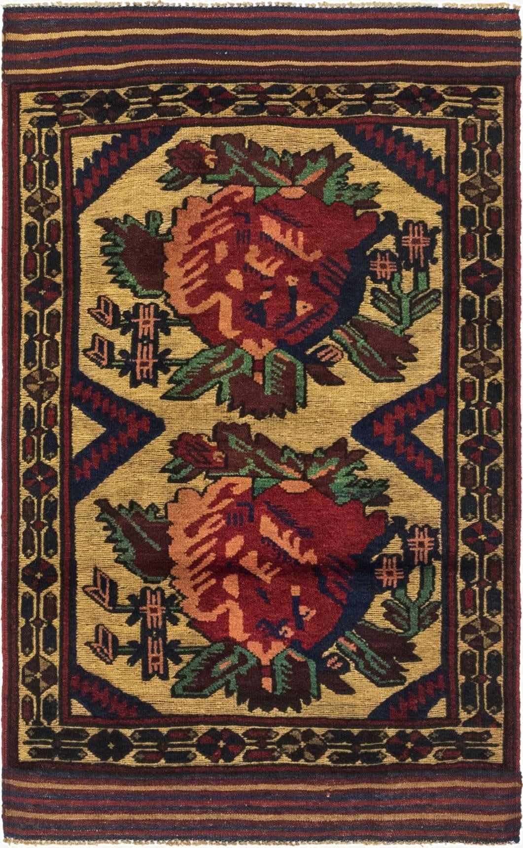 3' 1 x 4' 11  Hand Knotted Sumak Wool Rug